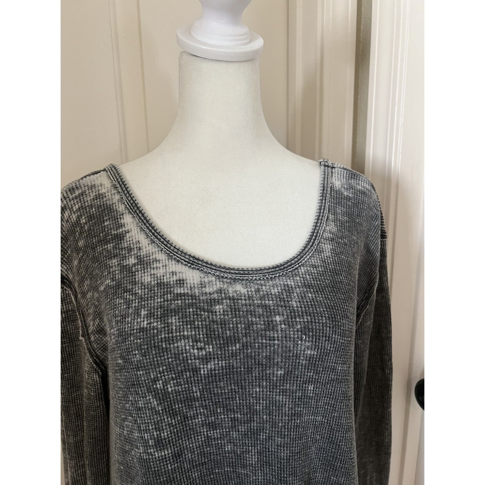 Free People Gray Burnout Waffle Knit Thermal Long Sleeve Top Women's Medium - Picture 2 of 7
